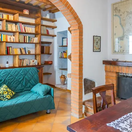 Guesthost - Historic Center Studio!