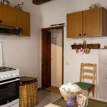 Guesthost - Historic Center Studio! Rapolano Terme